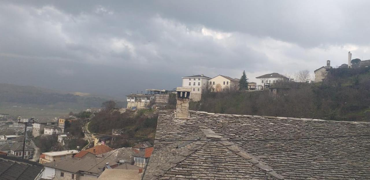 Silver Hill Guesthouse Gjirokastër Buitenkant foto