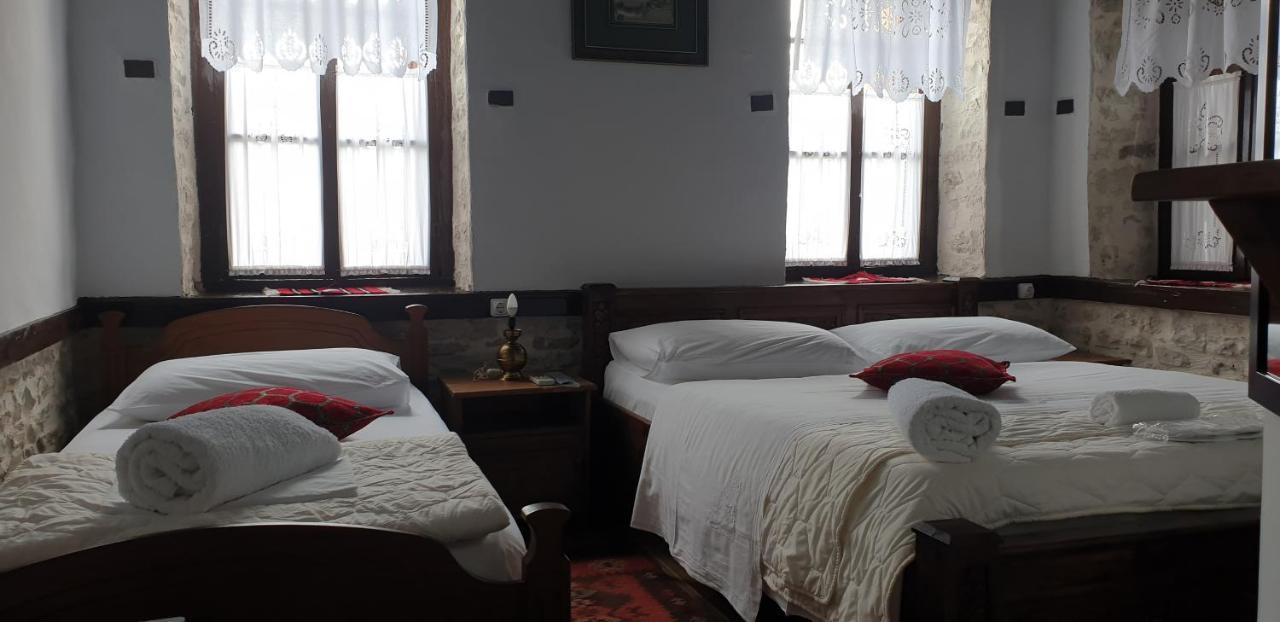 Silver Hill Guesthouse Gjirokastër Buitenkant foto