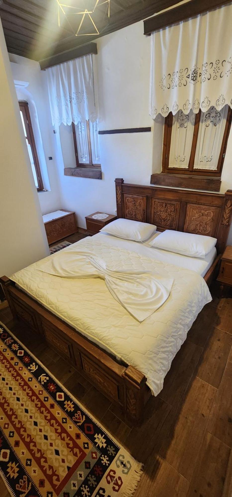Silver Hill Guesthouse Gjirokastër Buitenkant foto