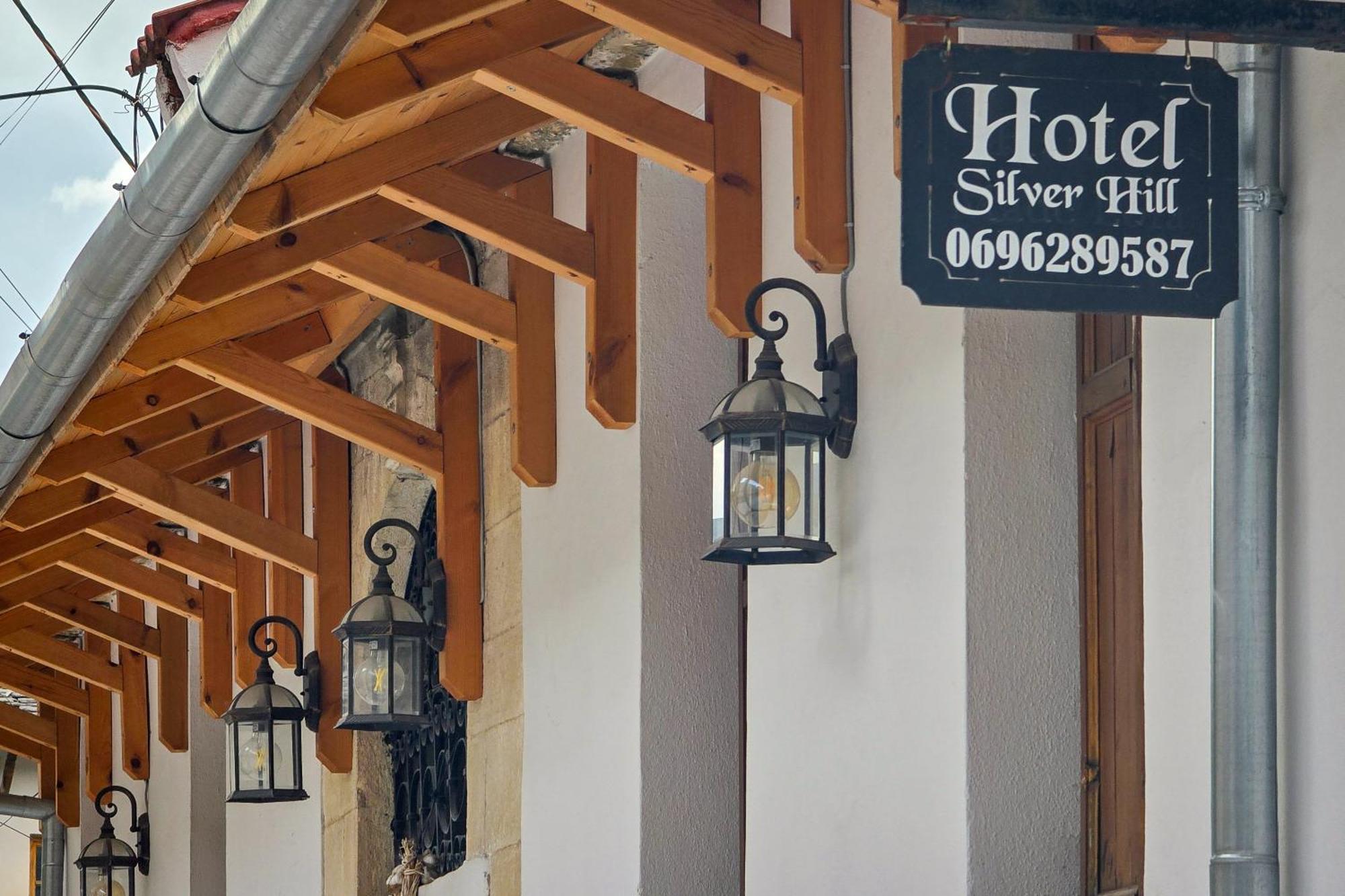 Silver Hill Guesthouse Gjirokastër Buitenkant foto